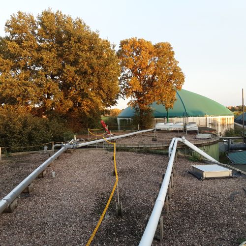 Biogasanlage und Anschluss ans Netz (c) Oestmann